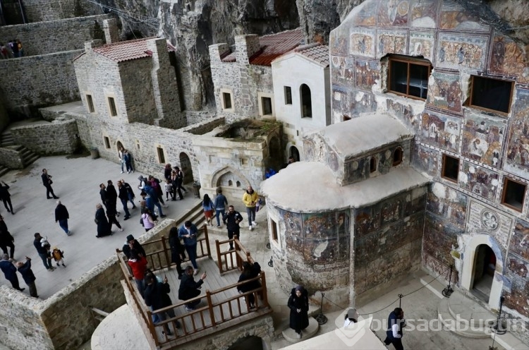 Sümela Manastırı dikkat çekmeye devam ediyor