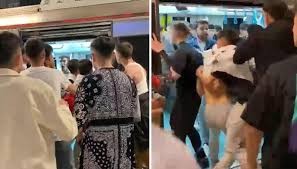Marmaray'da feci kavga!
