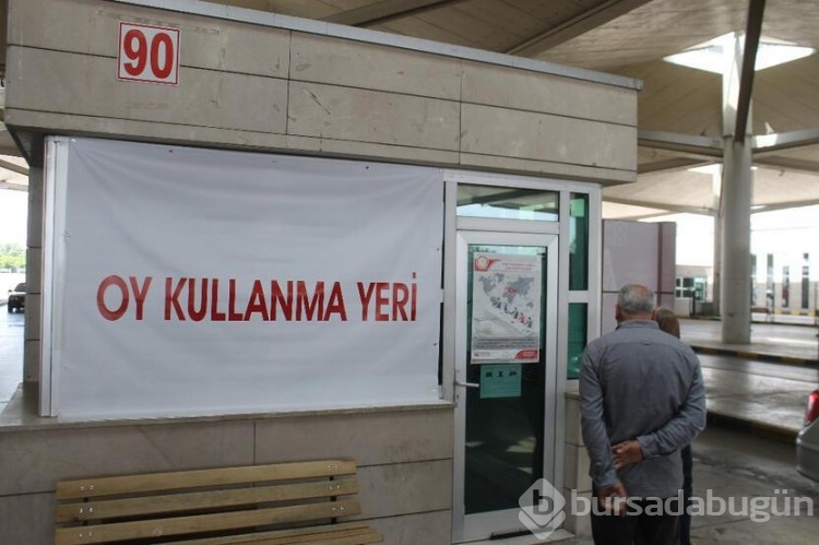 Yurt dışında oy verme işlemleri bugün sona eriyor