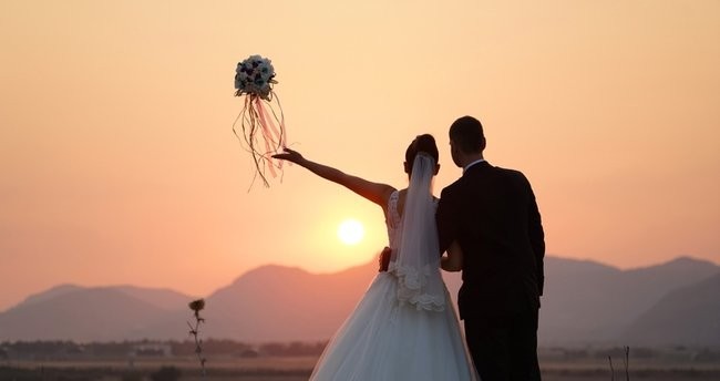 Damat aldatan eşini düğün konuşması sırasında ifşa etti! Ortalık karıştı