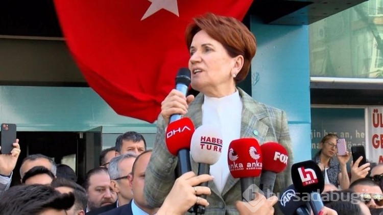 Akşener, Esenler'de vatandaşlara seslendi
