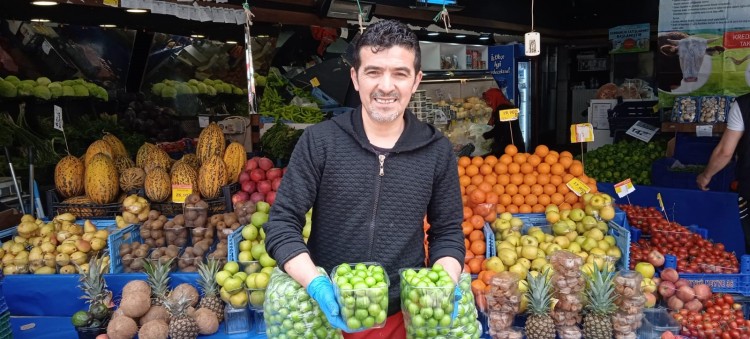 Manavda tezg&acirc;hların gözdesi: Papaz eriği