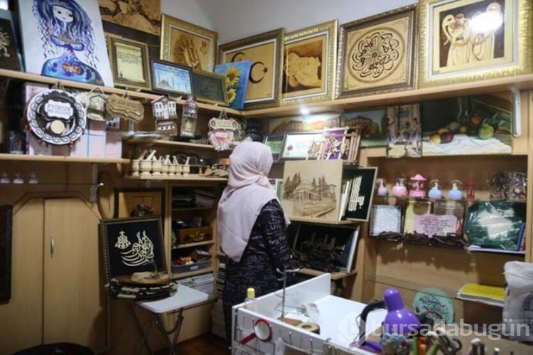 Hobi olarak başladı, ahşap dağlama sanatıyla yaptığı eserler ilgi odağı oldu