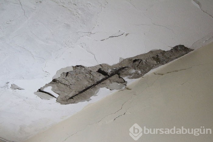 Adana'da depremde hasar gören evleri için biriktirdikleri altınlar çalındı! 