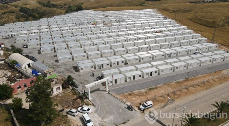 Adana'da kurulan konteyner kentte yaşam başladı