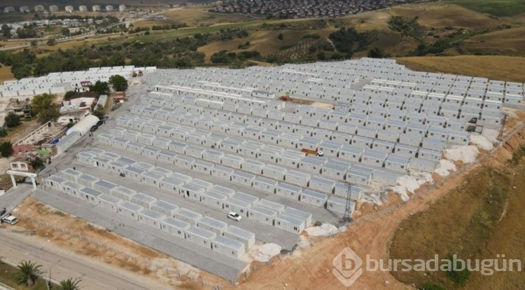 Adana'da kurulan konteyner kentte yaşam başladı