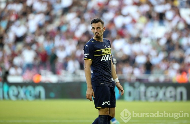 Augsburg, Fenerbahçe'den Berisha'nın bonservisini aldı!