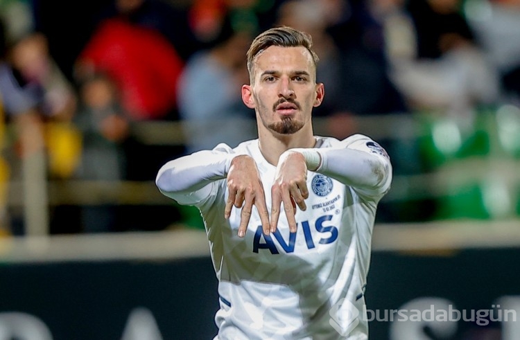 Augsburg, Fenerbahçe'den Berisha'nın bonservisini aldı!