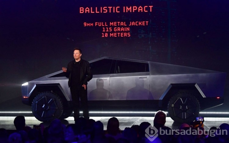 Elon Musk'ın merakla beklenen Cybertruck adlı aracından ilk görüntüler sızdı