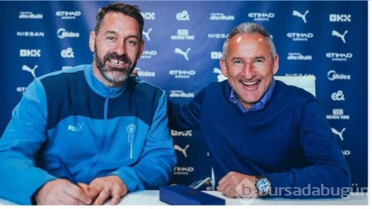 Manchester City, Scott Carson'ın sözleşmesini bir yıl uzattı