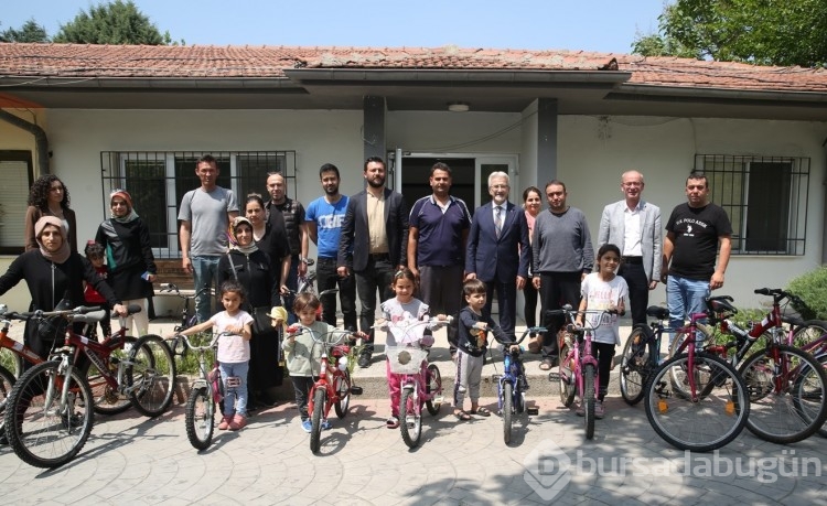 Bursa'da onarılan bisikletler depremzede çocukları mutlu etti