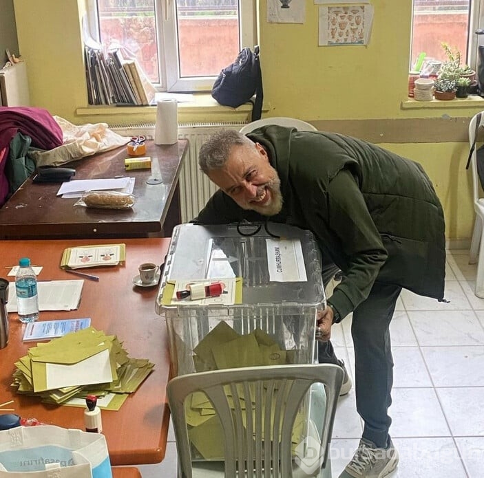 Ünlü isimler oylarını kullandı 