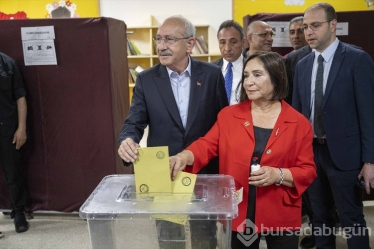 Liderler oylarını kullandı
