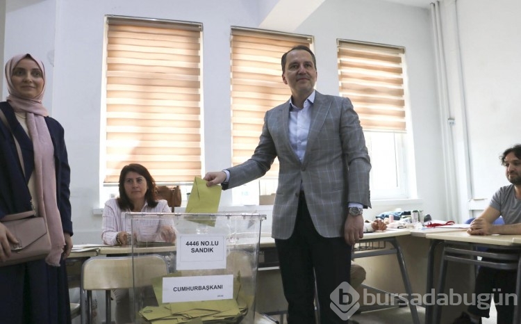 Liderler oylarını kullandı
