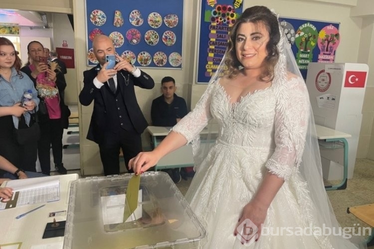 Sandık başında ilginç kareler
