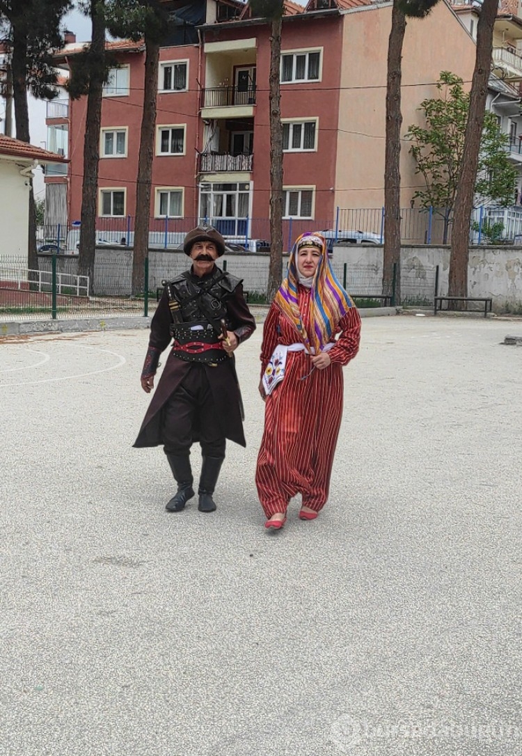 Sandık başında ilginç kareler
