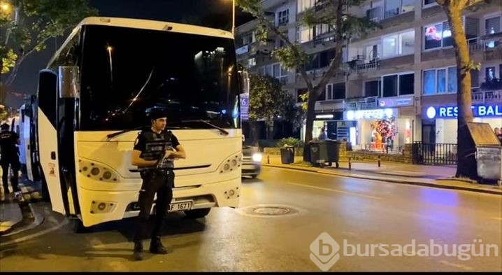 Fenerbahçeli taraftarlar Bağdat Caddesi'nde Galatasaraylı taraftarlara saldırdı