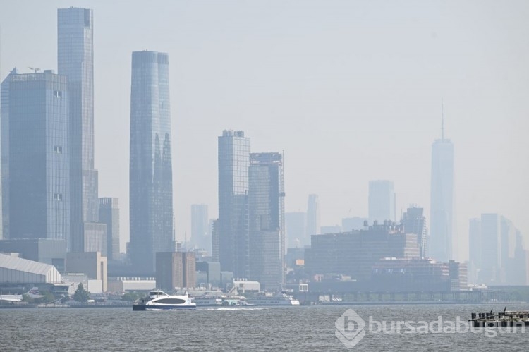 Kanada'daki orman yangını dumanları New York'ta puslu havaya sebep oldu