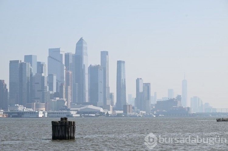 Kanada'daki orman yangını dumanları New York'ta puslu havaya sebep oldu