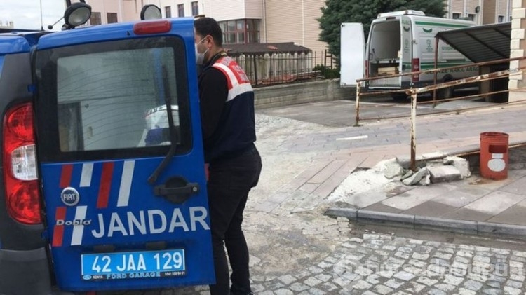 Yol kenarında naylona sarılıp yakılmış 2 ceset bulundu!