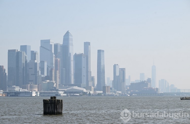 Kanada'daki orman yangını dumanları New York'ta puslu havaya neden oluyor