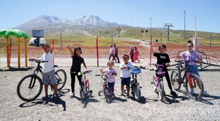 Erciyes'te bisiklet ve aktivite parkı açıldı