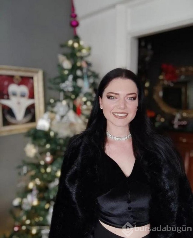 Selena'nın Ceren'i Zeynep Aktuğ güzelliğiyle baş döndürdü