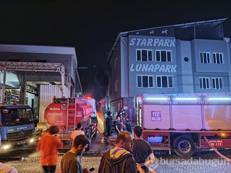 Bursa'da fabrika yangını! '100'ü aşkın personelle müdahale ediliyor'