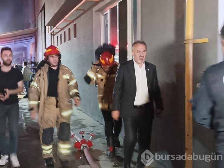 Bursa'da fabrika yangını! '100'ü aşkın personelle müdahale ediliyor'