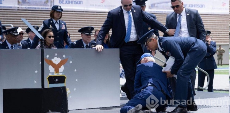 ABD Başkanı Joe Biden sahneden ayrıldığı sırada yere kapaklandı!