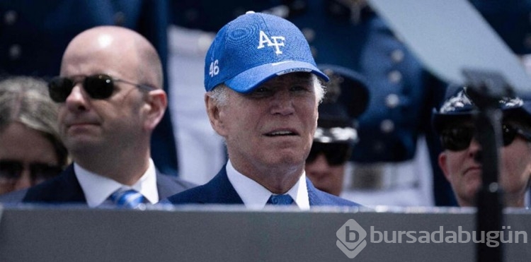 ABD Başkanı Joe Biden sahneden ayrıldığı sırada yere kapaklandı!