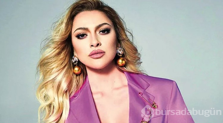 Hadise bu sefer dekoltesiyle sere serpe uzandı! 
