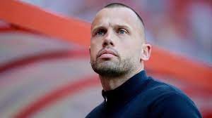 Ajax, Teknik Direktör John Heitinga ile yolların ayrıldığını açıkladı