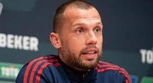 Ajax, Teknik Direktör John Heitinga ile yolların ayrıldığını açıkladı