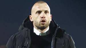 Ajax, Teknik Direktör John Heitinga ile yolların ayrıldığını açıkladı