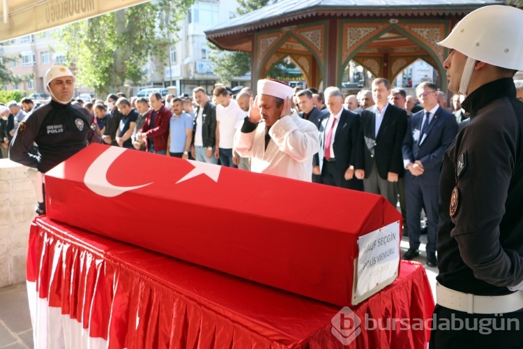 Kalp krizi sebebiyle vefat eden polis memuru son yolcuğuna uğurlandı