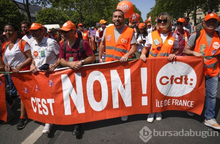 Fransa'da emeklilik yaşını yükselten reforma karşı ülke genelinde protesto