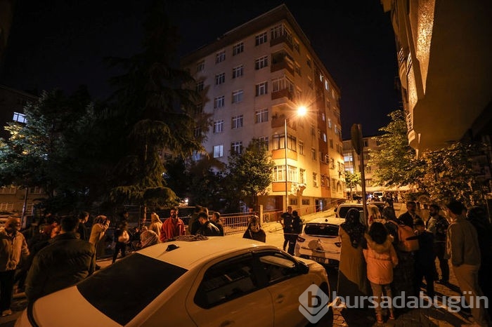 Bağcılar'da inşaat alanında toprak kaydı