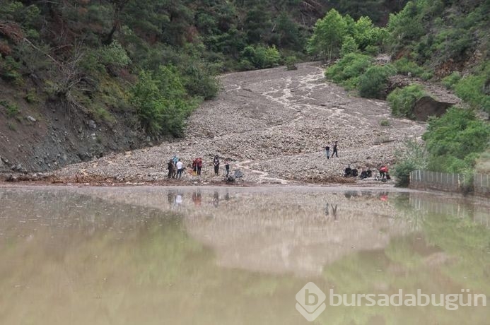 Amasya'da bir çocuk annesi, sele kapılarak hayatını kaybetti!