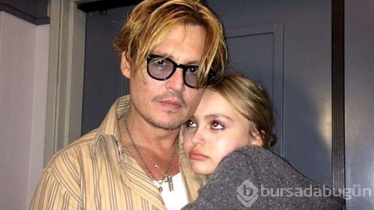 Johnny Depp kızı Lily-Rose'a yöneltilen tepkiler karşısında sessiz kalmadı
