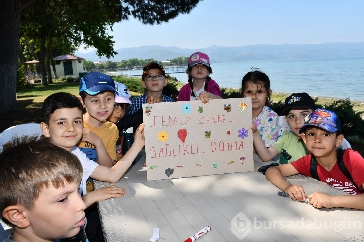 İznik'te geri dönüşüm defilesi