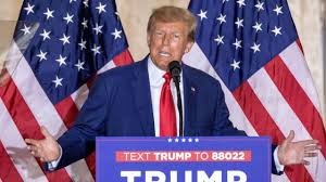 Trump, gizli belgelerle aleyhinde iddianame hazırlandığını belirtti
