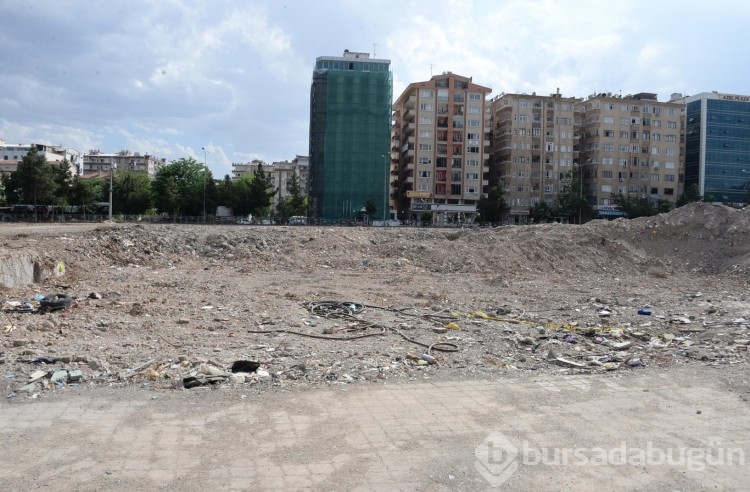 Galeria Sitesi'nin mülk sahipleri 'bina yapılsın' dedi, uzmanından 'zemin' uyarısı geldi