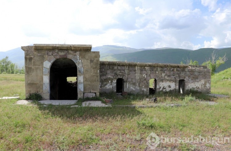 Savaş döneminde yapılan Tafta Tabya defineciler tarafından talan edildi