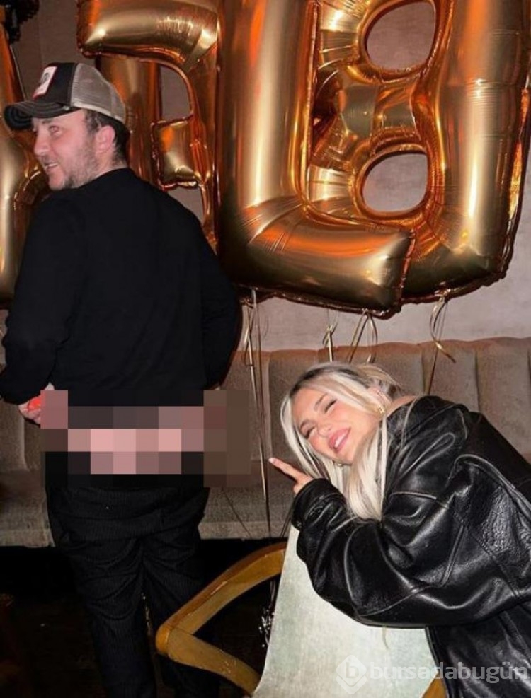 Model Delilah Belle Hamlin iç çamaşırsız haliyle olay oldu!
