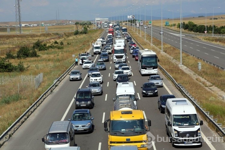 Bayram tatilinde sürücülerin dikkat etmesi gerekenler! Yolculuğunuz zehir olmasın