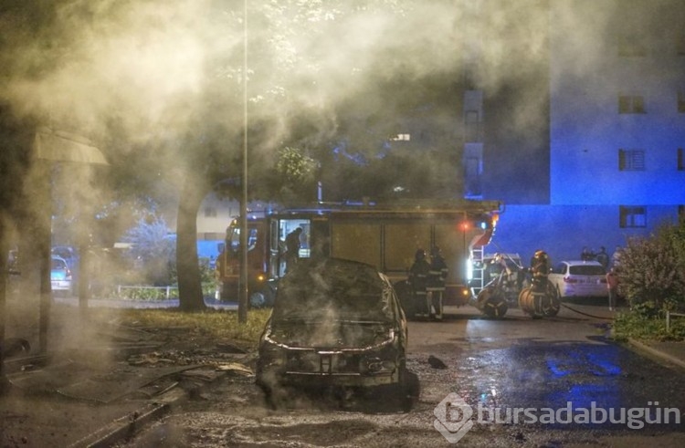 Fransa'daki protestolarda bir kişinin plastik mermiyle öldüğü açıklandı!