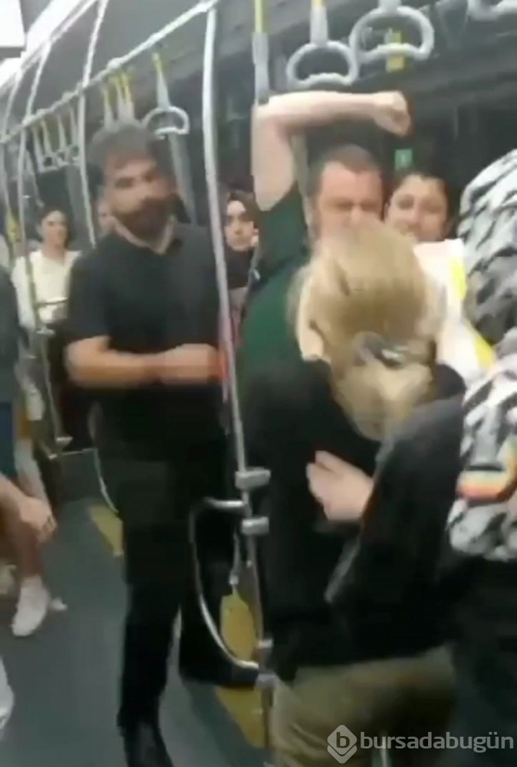 Metrobüste tartışma büyüyünce şiddet kaçınılmaz oldu
