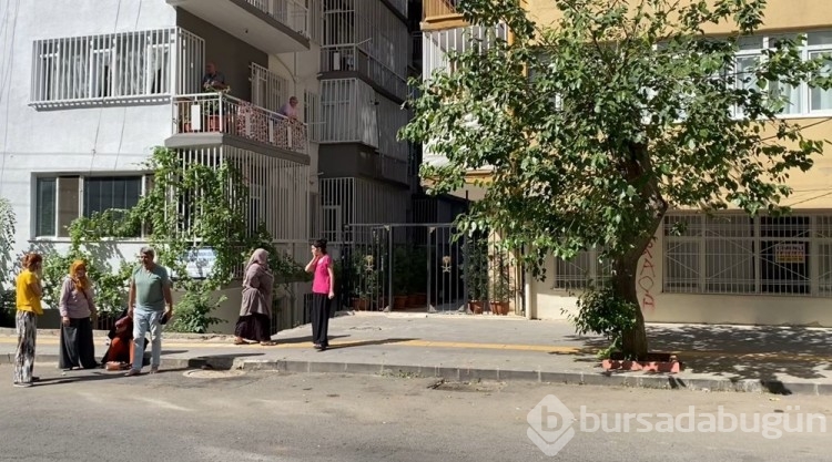 Apartmanın 5. katından düşen Azra, ağır yaralı