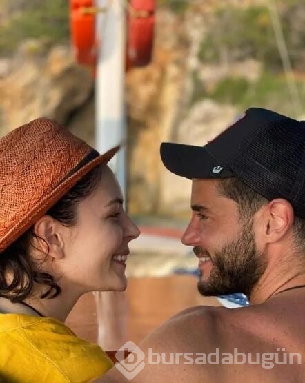 Bu hediyenin fiyatına inanamayacaksınız! Berk Oktay eşine öyle bir şey aldı ki...